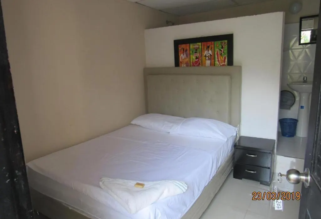 Hotel D Marr-1